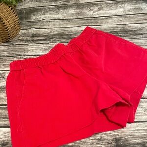 Shorts with elastic waist